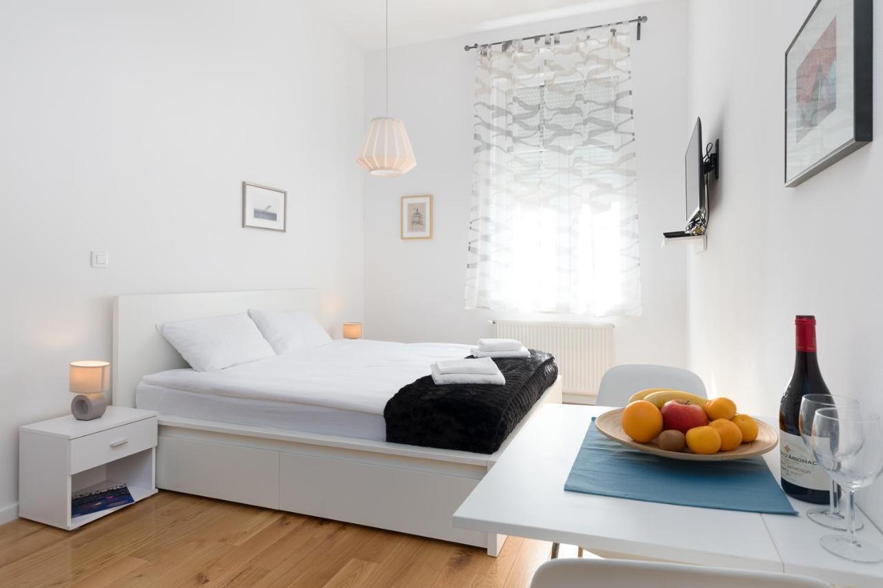ザグレブModern Duplex Near Park Zrinjevac And Main Squareアパートメント エクステリア 写真